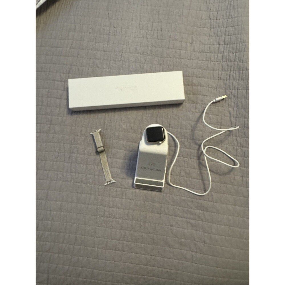Apple Watch Series 8 41mm Starlight Aluminum Case Sport Band 32GB Wireless